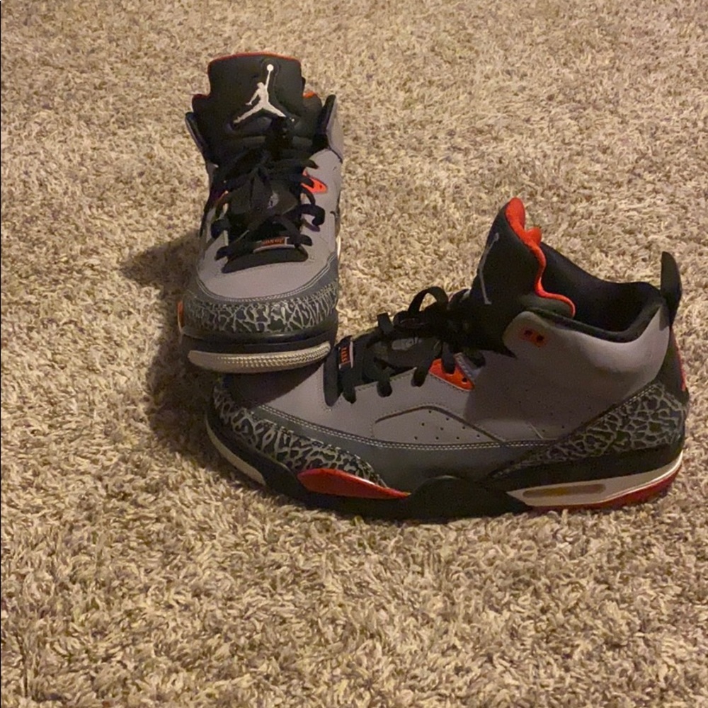 Air Jordan Son Of Mars Low Grey-White Black Red